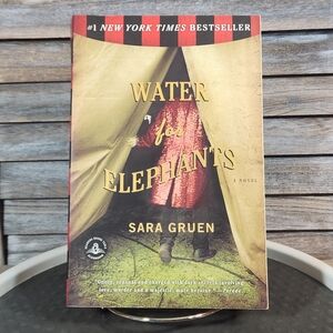 🔥  Water for Elephants : A Novel by Sara Gruen Paperback Book